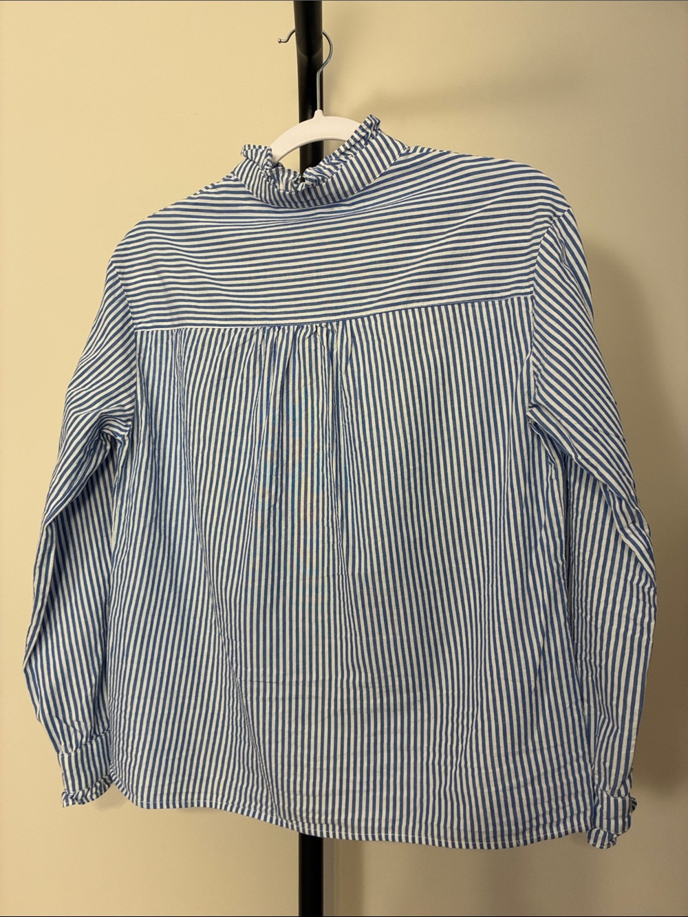 100% Cotton Striped Ruffle-Trim Blue Women’s Button-Up Top Relaxed Small - Picture 4 of 7